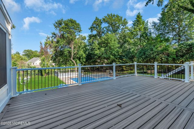 10 Sunrise Circle, Holmdel, NJ 07733