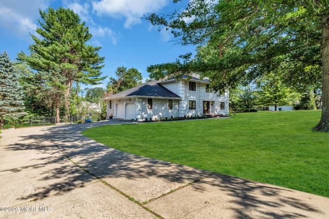 10 Sunrise Circle, Holmdel, NJ 07733
