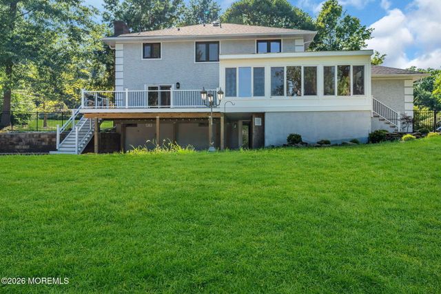 10 Sunrise Circle, Holmdel, NJ 07733