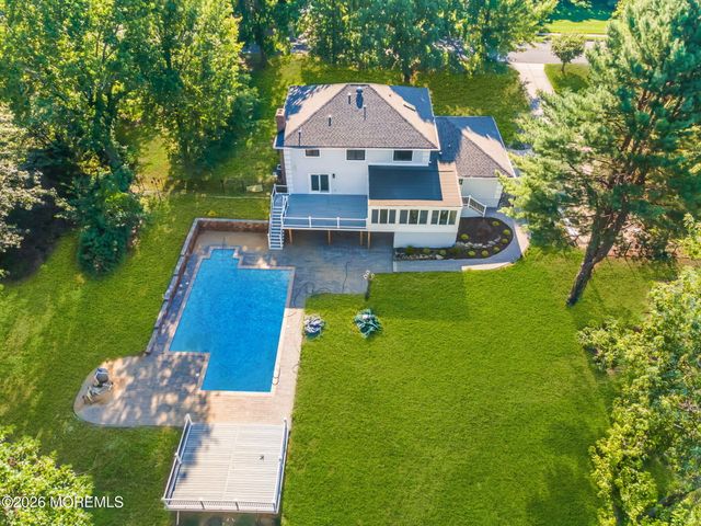 10 Sunrise Circle, Holmdel, NJ 07733