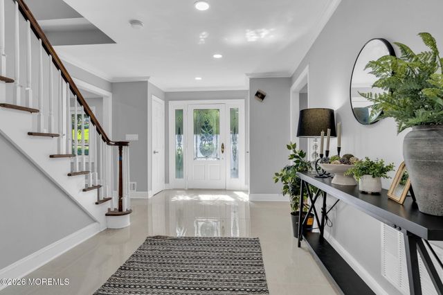 10 Sunrise Circle, Holmdel, NJ 07733