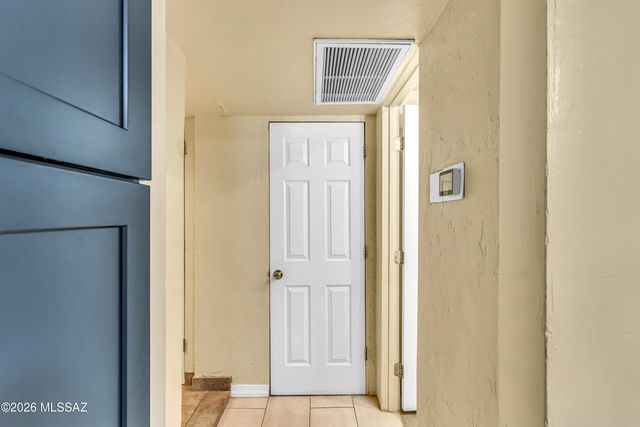 758 W Paris Promenade, Tucson, AZ 85705
