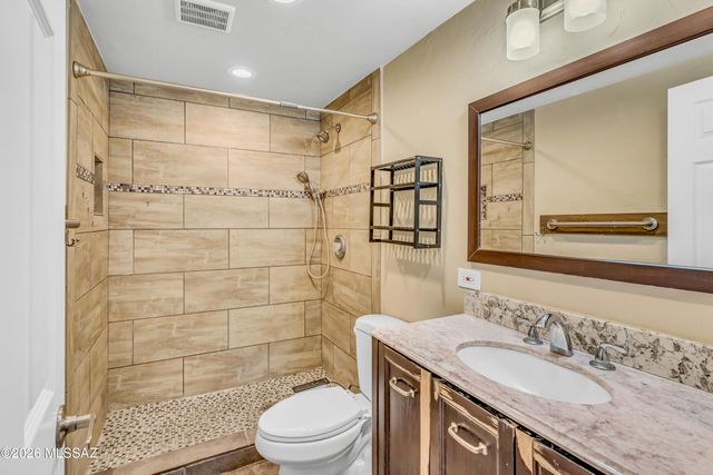 758 W Paris Promenade, Tucson, AZ 85705