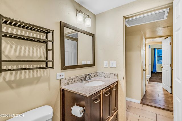 758 W Paris Promenade, Tucson, AZ 85705