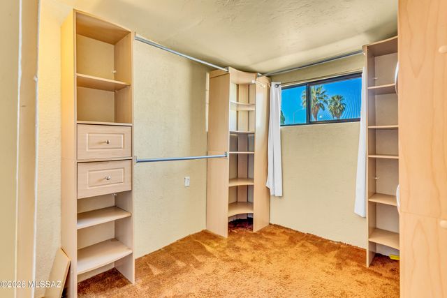 758 W Paris Promenade, Tucson, AZ 85705
