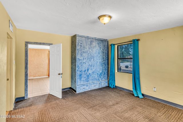 758 W Paris Promenade, Tucson, AZ 85705