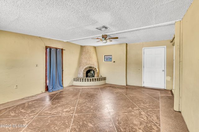 758 W Paris Promenade, Tucson, AZ 85705
