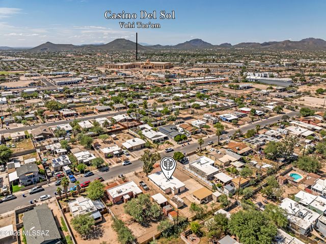 758 W Paris Promenade, Tucson, AZ 85705