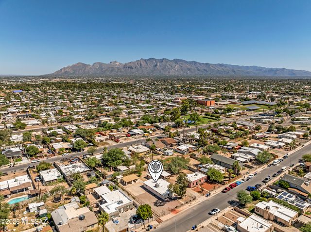 758 W Paris Promenade, Tucson, AZ 85705