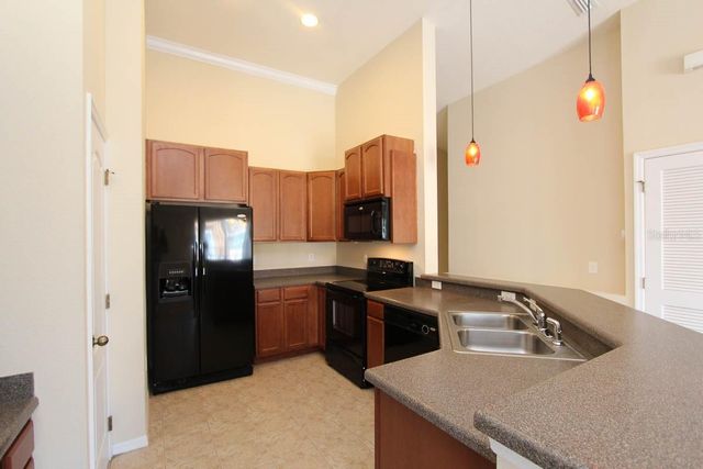 16433 KINGLETRIDGE AVENUE, Lithia, FL 33547