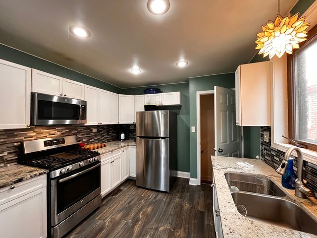 5211 S Monitor Avenue, Chicago, IL 60638