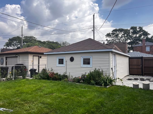 5211 S Monitor Avenue, Chicago, IL 60638