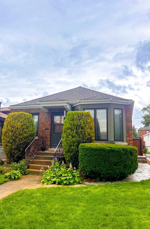 5211 S Monitor Avenue, Chicago, IL 60638