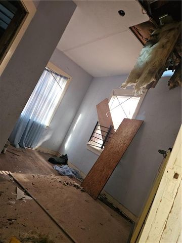 4520 Olive Street, Kansas City, MO 64130