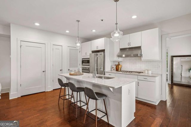 301 Canton Way, Roswell, GA 30075