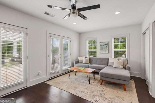 301 Canton Way, Roswell, GA 30075