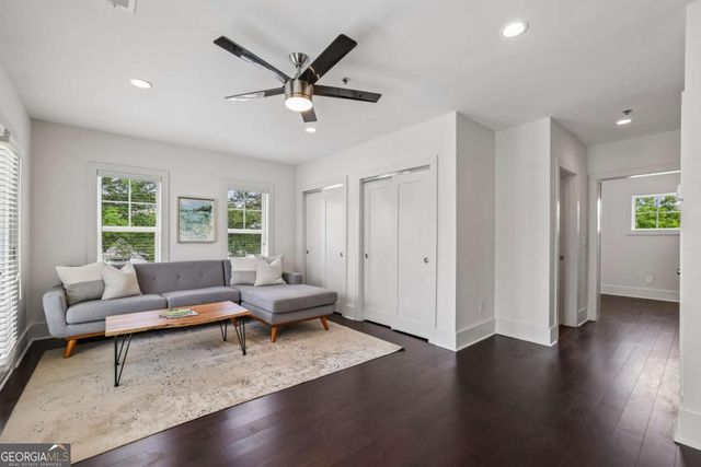 301 Canton Way, Roswell, GA 30075