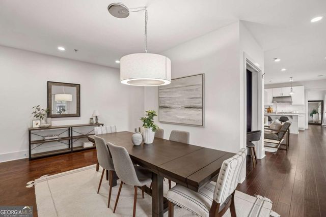 301 Canton Way, Roswell, GA 30075