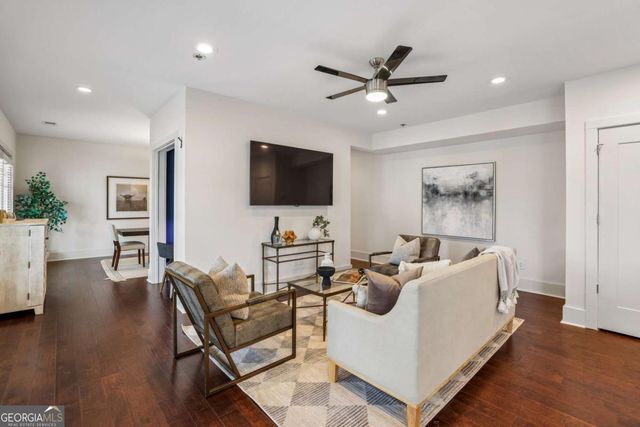 301 Canton Way, Roswell, GA 30075
