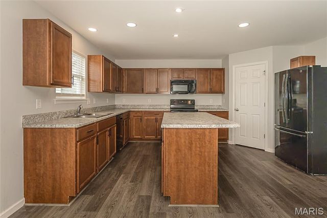 2781 Cedar Grove Drive, Belleville, IL 62221