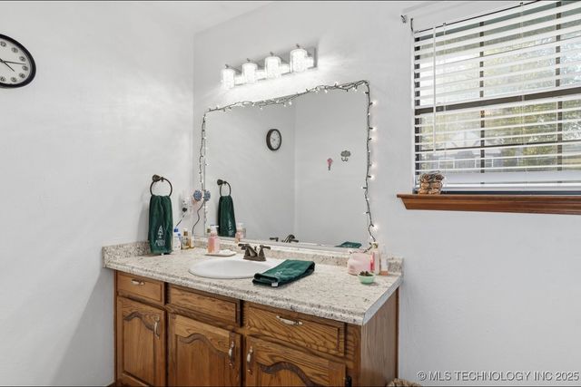 377 Mills Drive, Durant, OK 74701