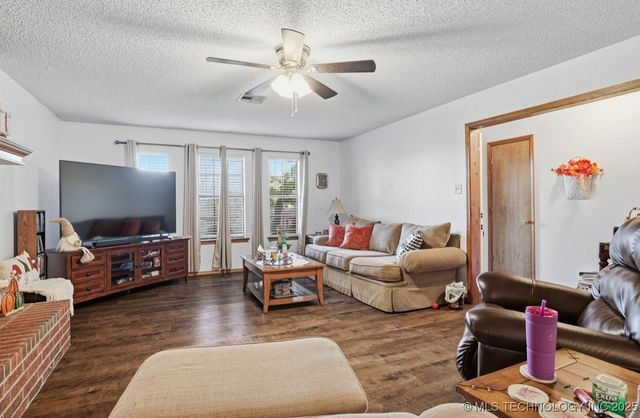 377 Mills Drive, Durant, OK 74701