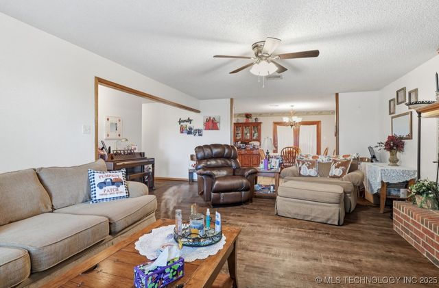 377 Mills Drive, Durant, OK 74701