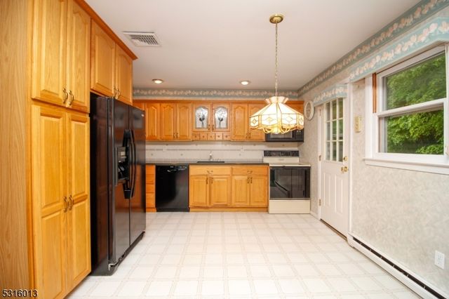11 Christine Pl, Vernon Twp., NJ 07462