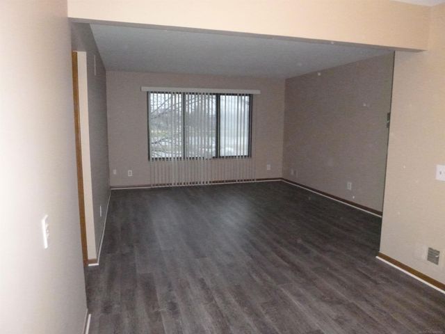 32608 Harper Avenue, St Clair Shores, MI 48082