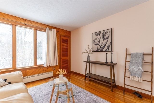 5 Porter Ave, Burlington, MA 01803