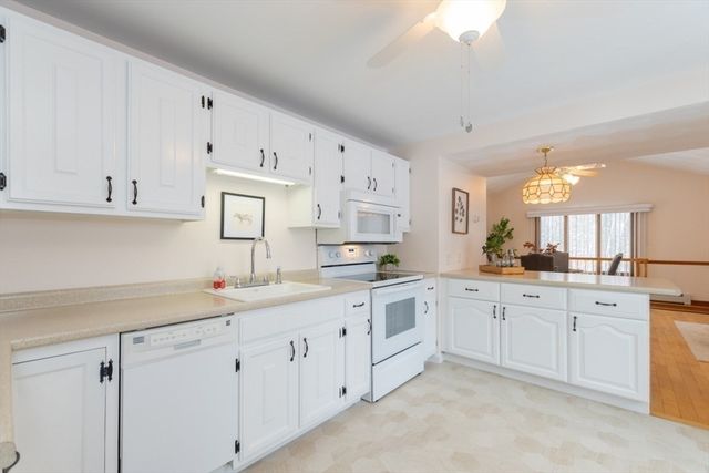 5 Porter Ave, Burlington, MA 01803