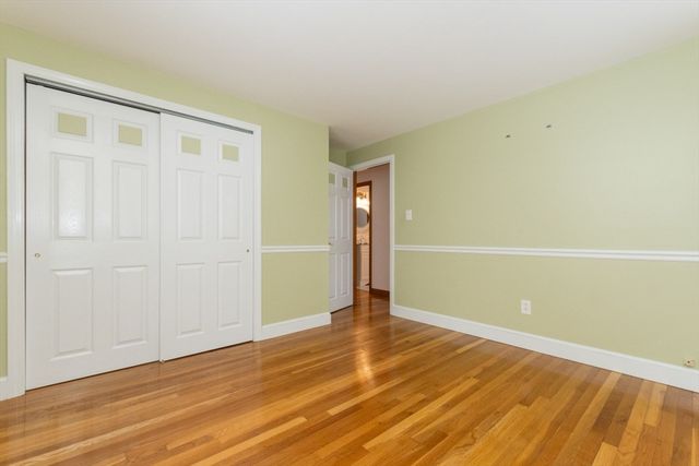 5 Porter Ave, Burlington, MA 01803