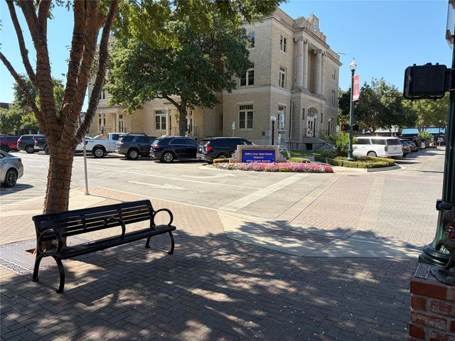 810 W Lamar Street, Mckinney, TX 75069