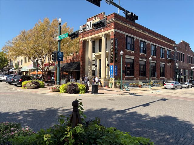 810 W Lamar Street, Mckinney, TX 75069