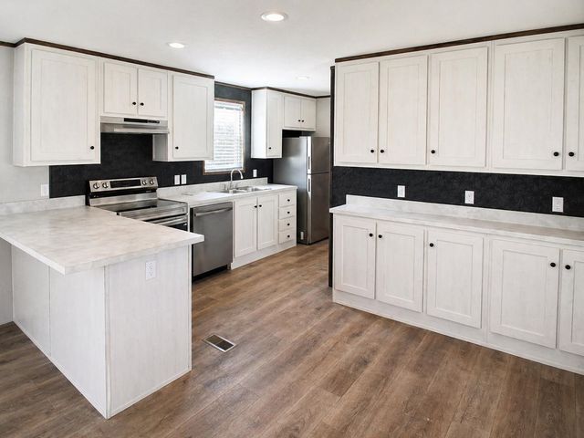 210 Loblolly Ln, Kilgore, TX 75662