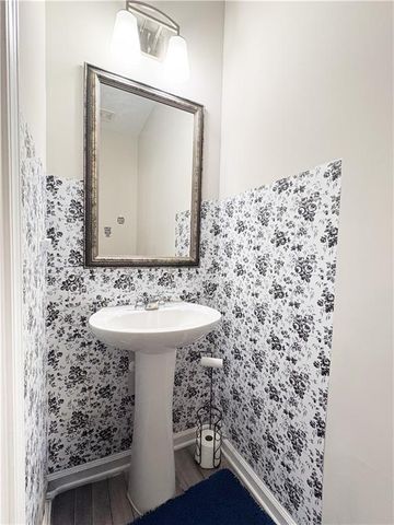 1900 Lanier Harbor Point, Buford, GA 30518