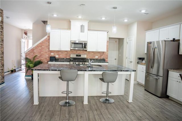 1900 Lanier Harbor Point, Buford, GA 30518