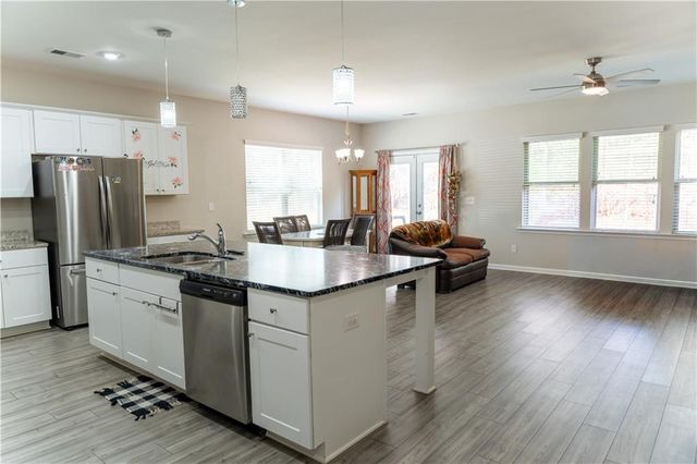 1900 Lanier Harbor Point, Buford, GA 30518