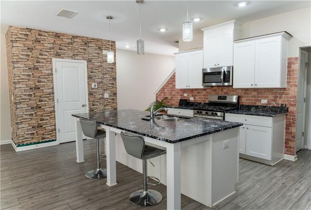 1900 Lanier Harbor Point, Buford, GA 30518