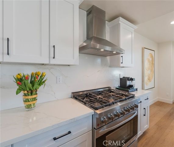 712 N Chestnut Avenue, Los Angeles, CA 90042