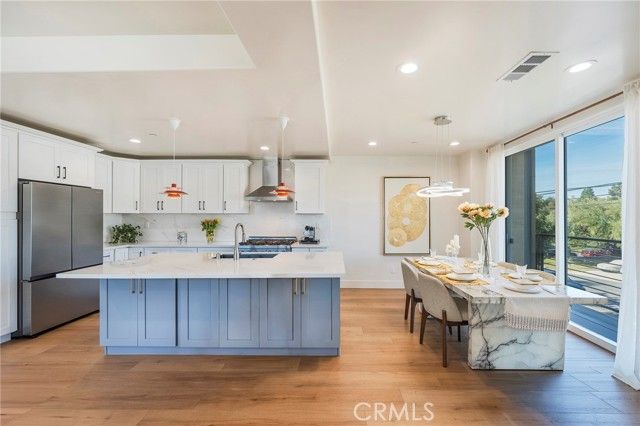 712 N Chestnut Avenue, Los Angeles, CA 90042