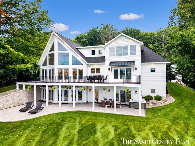 17870 W Spring Lake Road, Spring Lake, MI 49456