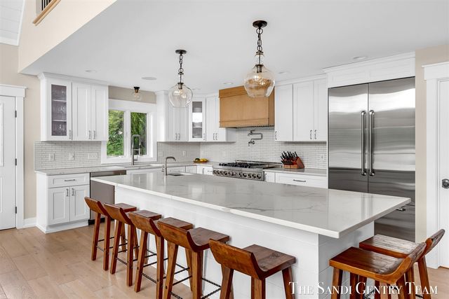 17870 W Spring Lake Road, Spring Lake, MI 49456