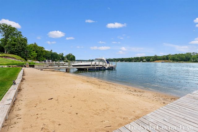 17870 W Spring Lake Road, Spring Lake, MI 49456
