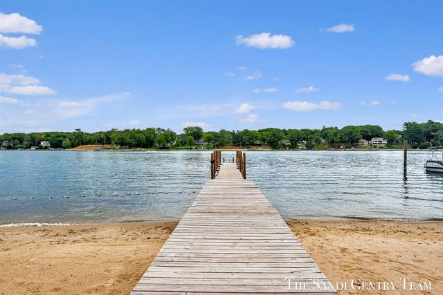 17870 W Spring Lake Road, Spring Lake, MI 49456