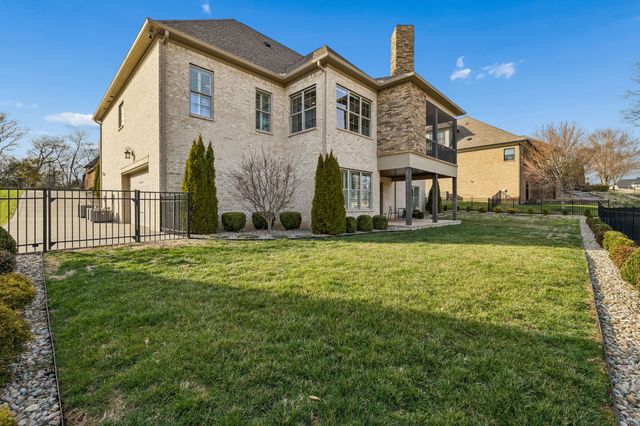 1625 Foxland Blvd, Gallatin, TN 37066