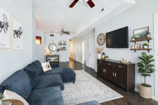 5632 S Wabash Avenue, Chicago, IL 60637