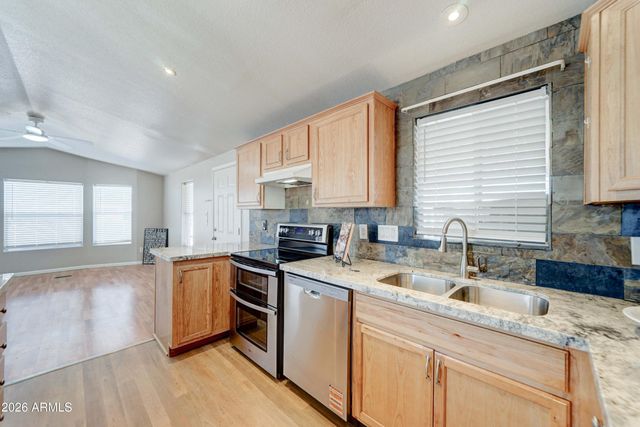 1423 E 19TH Avenue, Apache Junction, AZ 85119