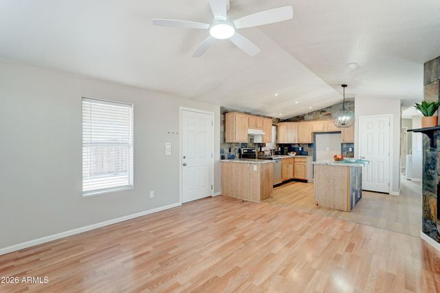 1423 E 19TH Avenue, Apache Junction, AZ 85119