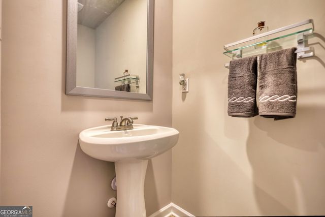 110 Chapel Heights Way, Covington, GA 30016